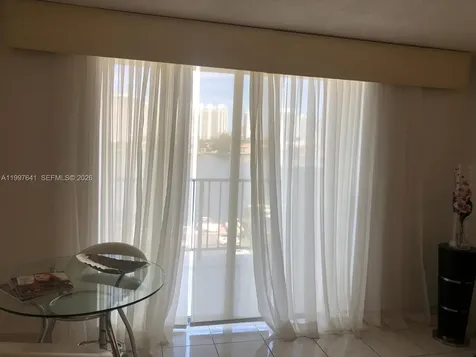 2750 NE 183rd Street Aventura FL 33160