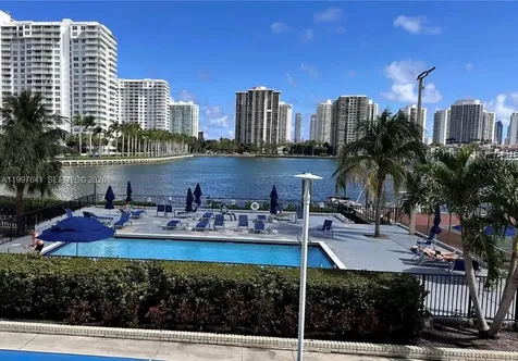 2750 NE 183rd Street Aventura FL 33160