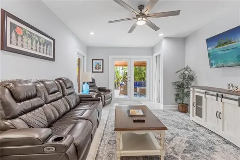2819 Fogarty Avenue Key West FL 33040