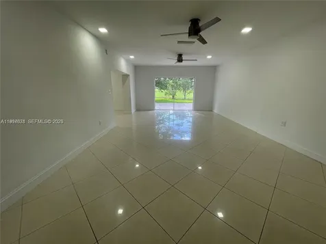 19740 W Saint Andrews Drive Hialeah FL 33015