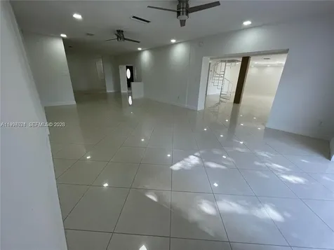19740 W Saint Andrews Drive Hialeah FL 33015