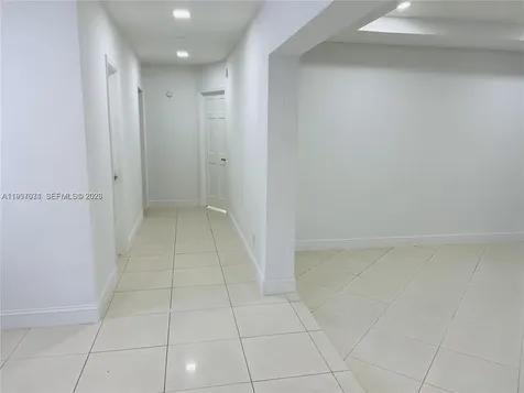 19740 W Saint Andrews Drive Hialeah FL 33015