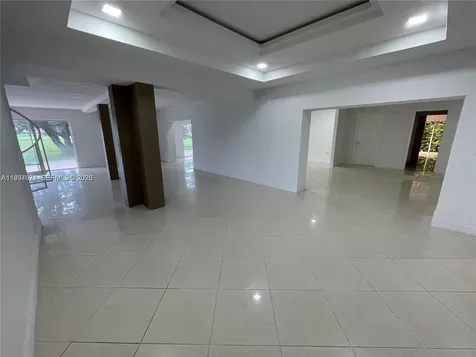 19740 W Saint Andrews Drive Hialeah FL 33015
