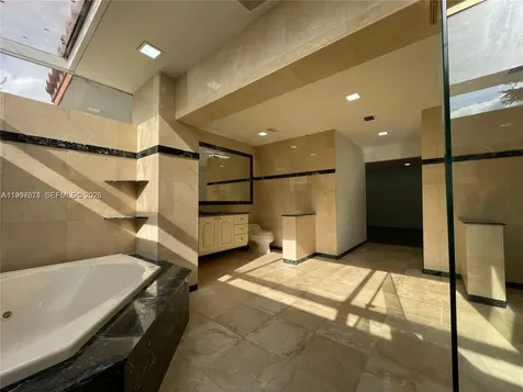 19740 W Saint Andrews Drive Hialeah FL 33015