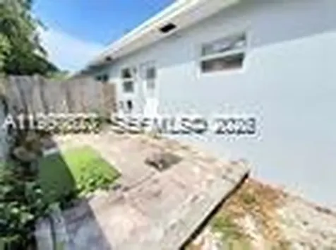 40 NW 44th Street Miami FL 33127