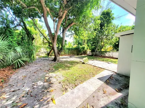 40 NW 44th Street Miami FL 33127