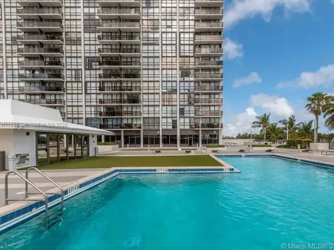 600 NE 36th Street Miami FL 33137