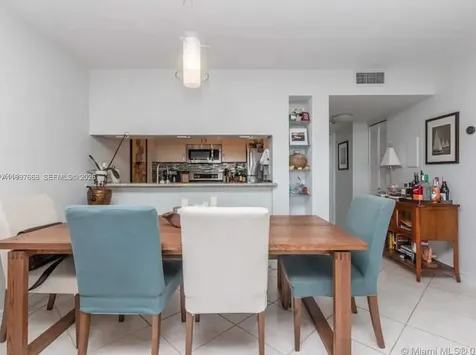 600 NE 36th Street Miami FL 33137