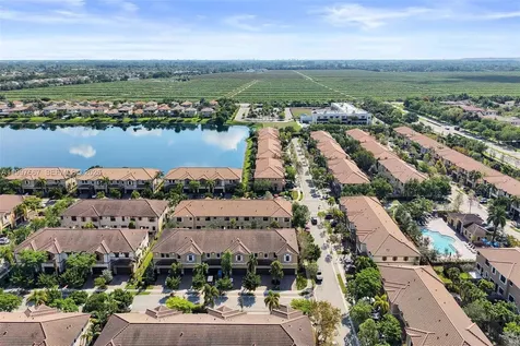 8432 Blue Cove Way Parkland FL 33076