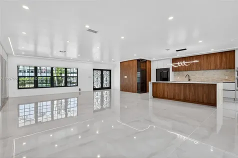 607 Layne Boulevard Hallandale Beach FL 33009