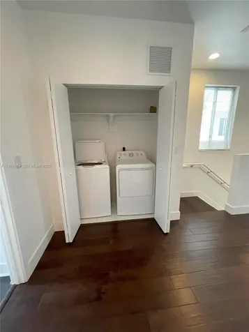 2621 NE 212th Terrace Miami FL 33180