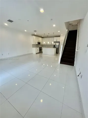 2621 NE 212th Terrace Miami FL 33180