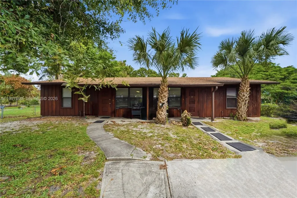 1910 S 34th Street Fort Pierce FL 34947