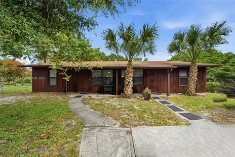 1910 S 34th Street Fort Pierce FL 34947