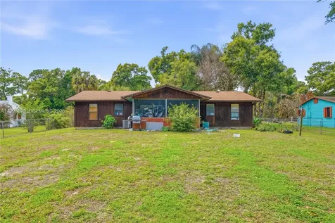 1910 S 34th Street Fort Pierce FL 34947
