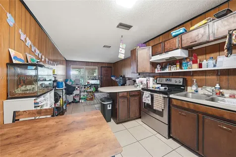 1910 S 34th Street Fort Pierce FL 34947