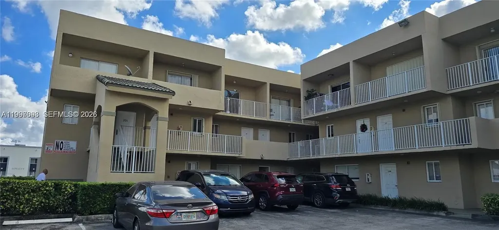 2630 W 76th Street Hialeah FL 33016