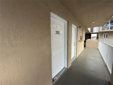 2630 W 76th Street Hialeah FL 33016