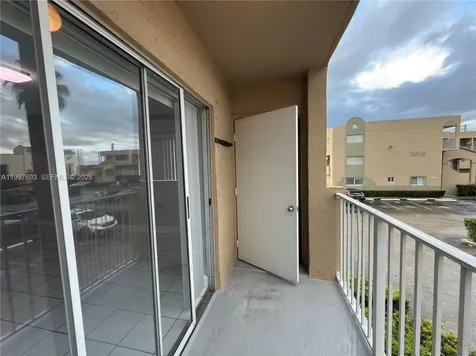 2630 W 76th Street Hialeah FL 33016