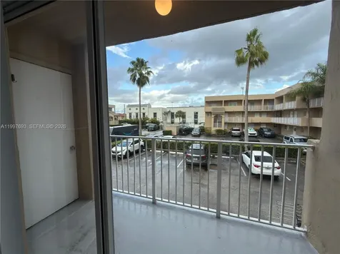 2630 W 76th Street Hialeah FL 33016