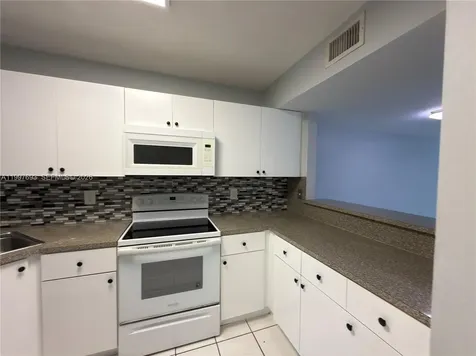 2630 W 76th Street Hialeah FL 33016