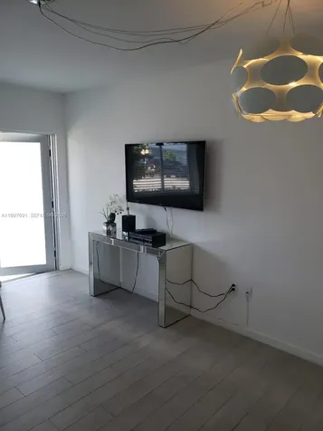 1601 Meridian Avenue Miami Beach FL 33139