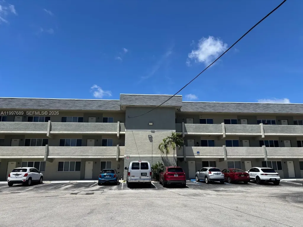 1400 NE 54th Street Fort Lauderdale FL 33334