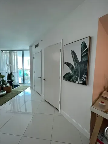 350 S Miami Avenue Miami FL 33130