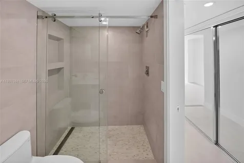 7601 E Treasure Drive North Bay Village FL 33141