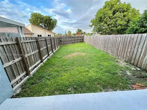 3826 SW 107th Avenue Miami FL 33165