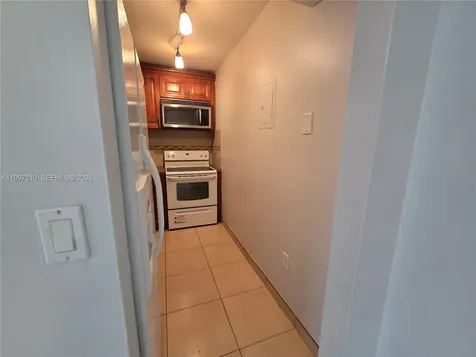 4845 NW 7th Street Miami FL 33126