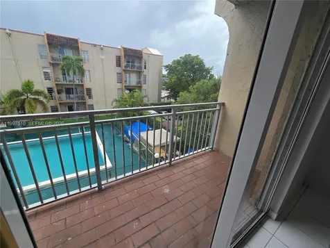 4845 NW 7th Street Miami FL 33126