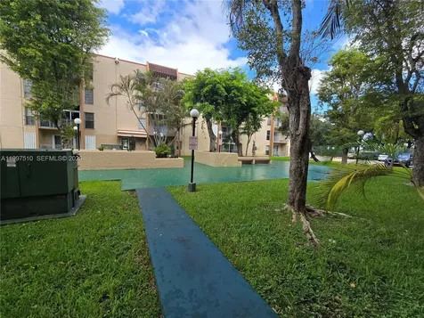 4845 NW 7th Street Miami FL 33126