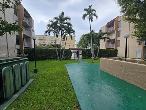 4845 NW 7th Street Miami FL 33126