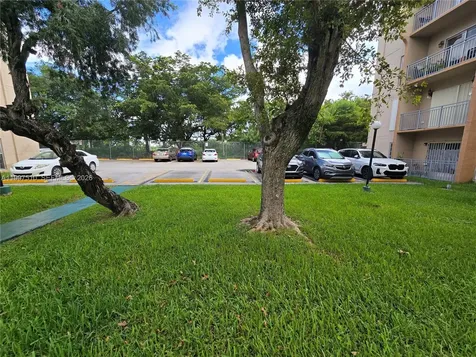 4845 NW 7th Street Miami FL 33126