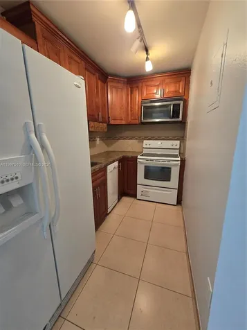 4845 NW 7th Street Miami FL 33126