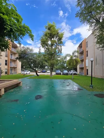 4845 NW 7th Street Miami FL 33126
