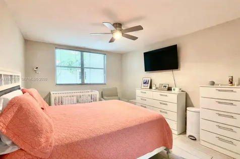 8323 Lake Drive Doral FL 33166