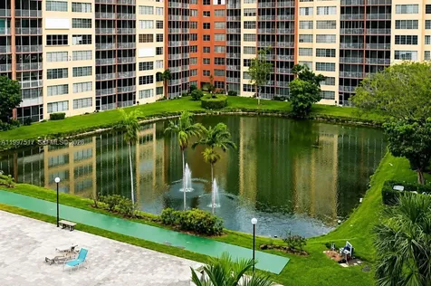 1780 NE 191st Street Miami FL 33179