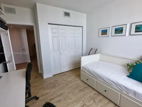 1723 SW 2nd Avenue Miami FL 33129