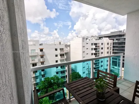 1723 SW 2nd Avenue Miami FL 33129