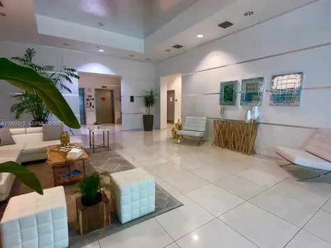 1723 SW 2nd Avenue Miami FL 33129