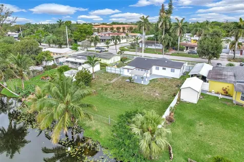 2460 NW 175th Street Miami Gardens FL 33056
