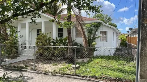 2456 NW 28th Street Miami FL 33142