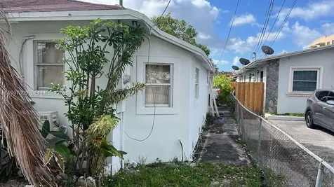 2456 NW 28th Street Miami FL 33142