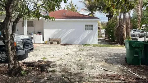 2456 NW 28th Street Miami FL 33142