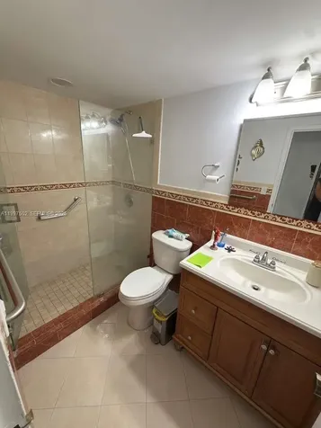 1825 W 44th Place Hialeah FL 33012
