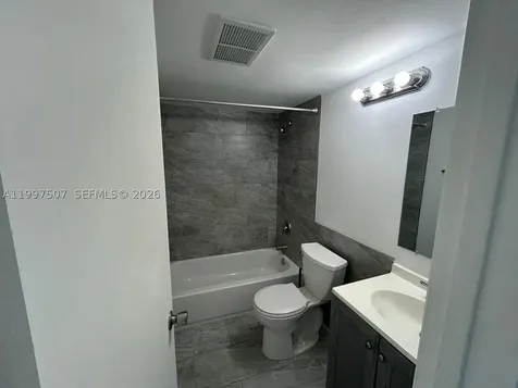 89 Berkshire D West Palm Beach FL 33417