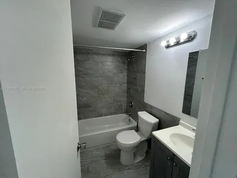 89 Berkshire D West Palm Beach FL 33417