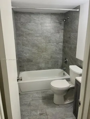 89 Berkshire D West Palm Beach FL 33417